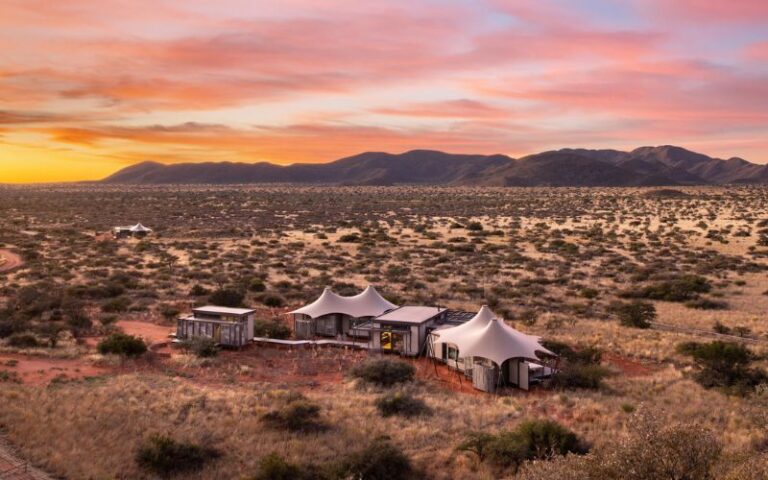 Honeymoon safari in South Africa at Tswalu tented Camp.